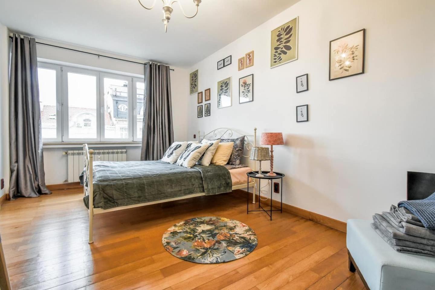 Fully Equipped Vitoshka Area Spacious Metro София Экстерьер фото